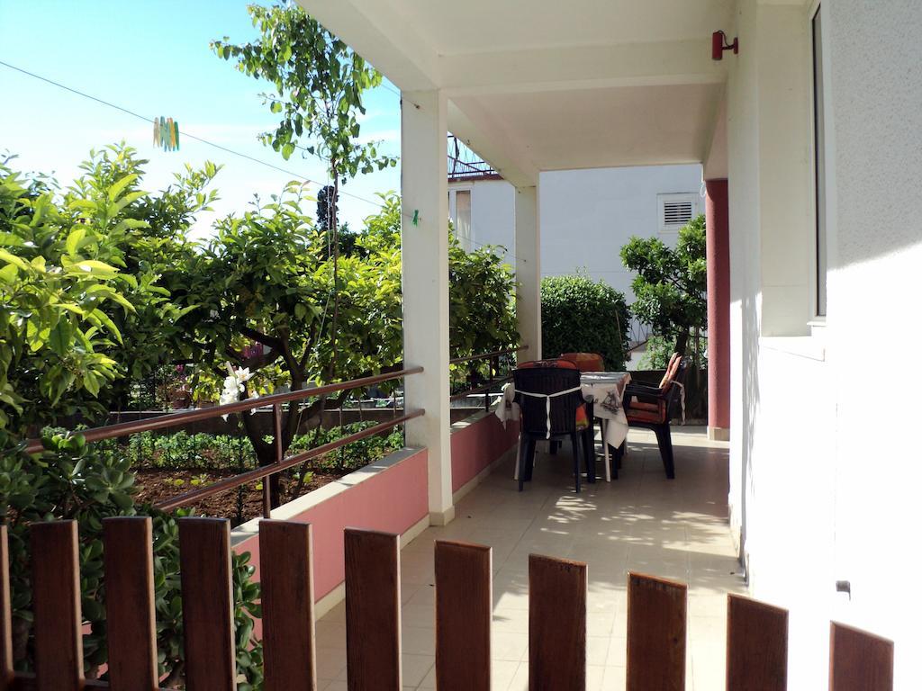 Apartments Rubinic Jelsa  Room photo